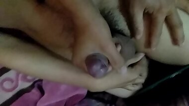 Helping my Roomate to Cumm his Sperm.