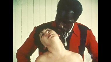 He Facefucks her Wet White MILF Pussy