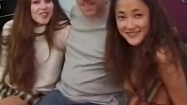 Vintage Facialized Teens in Threesome