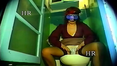 VHS from italian porn magazine mailed #7 - Sex intrigue in decent families!