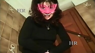 Romanian milf does home porn audition and fucks the director - Sex in Italian families!