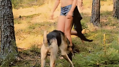 Dark Lantern Entertainment presents '_Beauty And The Beast'_