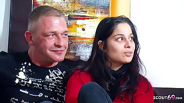 Jungfrau Stief Tochter 18 von alten deutschen Paar entjungfert im Dreier