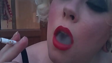 Blonde BBW Tina Snua Smokes A 120 Cigarette In Retro Underwear