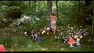 Alicia en el pais de las pornomaravillas-(alice in wonderland)-1976