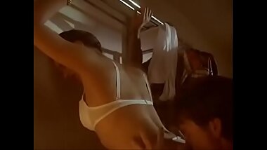 Secretaria muy caliente se folla a su amante despu&eacute_s del trabajo