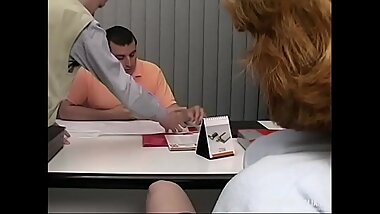 Il commendatore per chiudere l'_affare vuole fare sesso anale