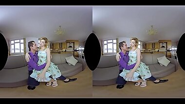 Anny Aurora is a vintage housewife in VR