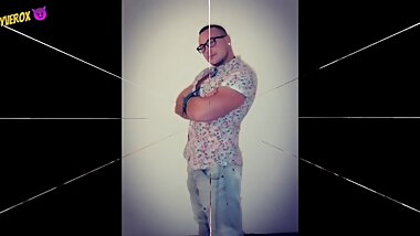 Profesor De Idiomas 🇷🇺😈 Quiere 1 Masaje De Lamidas De 🍌 Por JonnyVeroX 💋