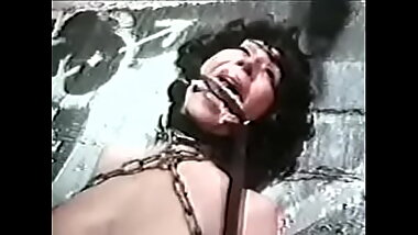 Peuro.MPG Kristy MPEGS Vintage Retro Classic Bound Vibrator Dildo