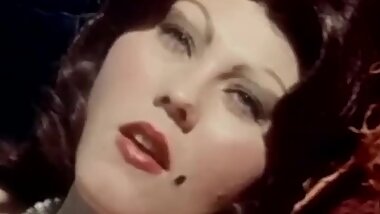 Classic Sex Fantasy for Mature MILF while Experiencing